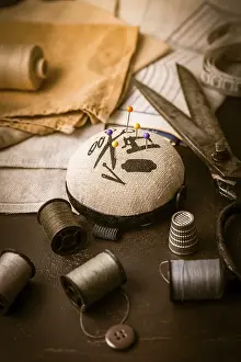 Vintage Sewing Tools Drucke: Sewing and craft tools - old scissors