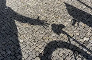 Deserted Bike Scene Drucke: Shadow of the hand of a bicycle thief