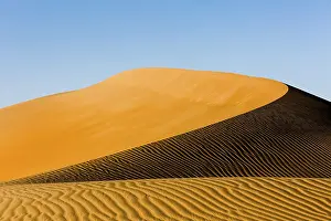Barren Desert Scenes Drucke: Shapes, structures and patterns