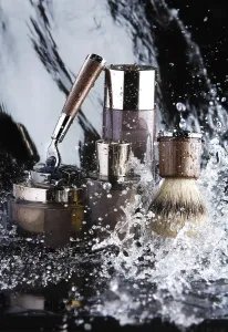 Hygienic Grooming Tools Drucke: Shaving accessory set with water splashes