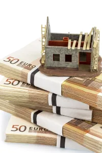 Construction Site Images Drucke: Shell construction on euro banknotes