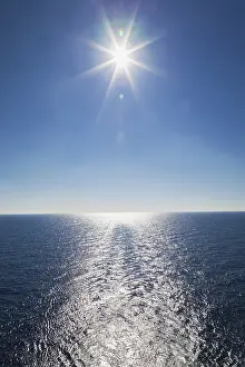 Deserted Italian Shoreline Drucke: Ship's wake