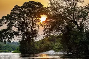 Congo River Sunset Drucke: Sidearm of the Congo river at sunset, DR Congo