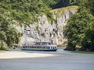Bavaria Travel Photography Drucke: Sightseeing boat on river Danube
