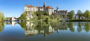 Danube River Reflections Drucke: Sigmaringen Castle with reflection in the river Danube