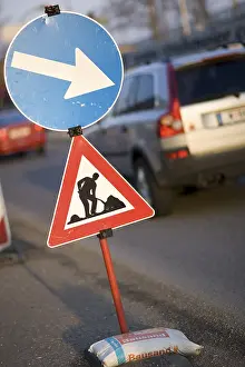 Directional Arrow Sign Drucke: Sign: Construction site