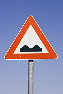 Street Traffic Signs Drucke: Sign: Indication of bumpy road
