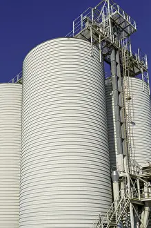 Empty Warehouse Storage Drucke: Silo