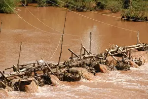 Green Energy Production Drucke: Simple power generation by using the water power of a river