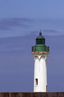 Blue Sky Europe Drucke: Single lighthouse under blue sky, St