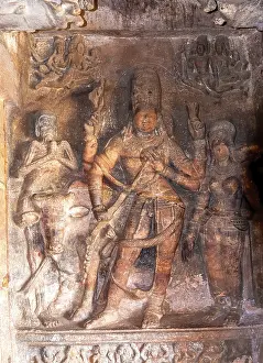 Coastal Karnataka Scenery Drucke: Siva with His consort Parvathi with Rishaba in cave 1