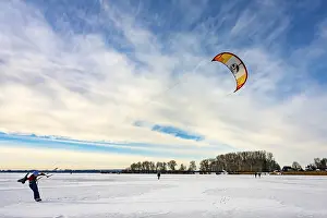 Northern Germany Wetland Drucke: Skating on the ice of Lake Dummer