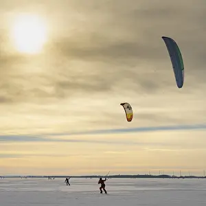 Northern Germany Wetland Drucke: Skating on the ice of Lake Dummer