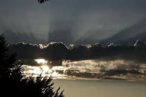 Central Europe Clouds Drucke: Sky with clouds and sunbeams, August, Germany