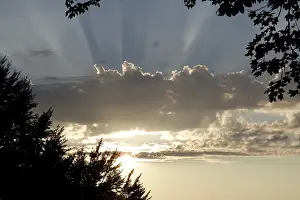 Central Europe Clouds Drucke: Sky with clouds and sunbeams, August, Germany