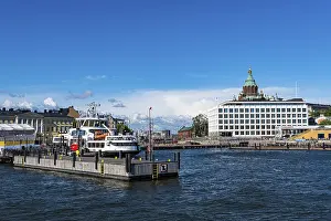 Drucke von Die Skyline von Helsinki, Finnland - ein atemberaubendes Panorama aus Licht und Stahl Helsinki Drucke: Helsinki Stadtansicht