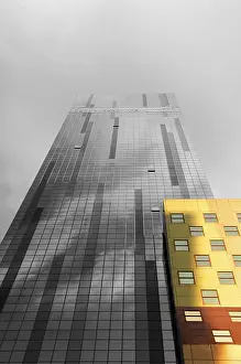 New York City Skyscraper Drucke: Skyscraper with a colourful facade