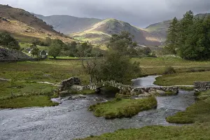 Lake District National Park Images Drucke: Slater's Bridge, stone bridge over river