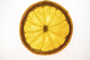 Citrus Fruit Cutout Drucke: Slice of an orange, fruit, white background