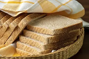 Baked Goods Grocery Store Drucke: Slice toast bread in a basket