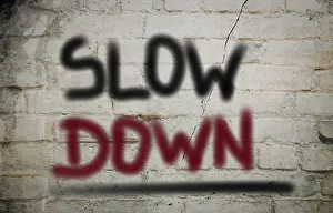 Deserted Highway Drucke: Slow Down Concept