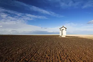 Small Church Building Drucke: A small chapel in the middle of autumn fields