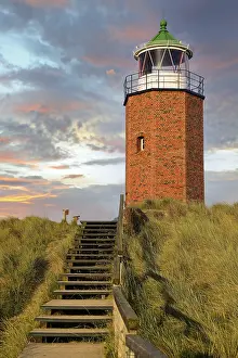 Uninhabited Island Landscape Drucke: Small lighthouse, Quermatenfeuer