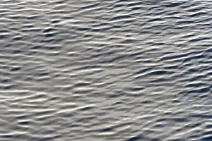 Full Frame Arctic Ocean View Drucke: Small waves, ocean surface, Arctic Ocean