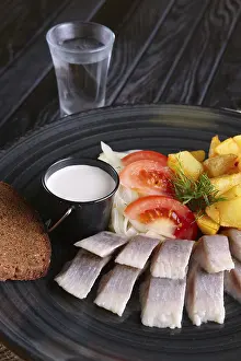 Traditional Rustic Food Photography Drucke: Snack for vodka, pickled herring