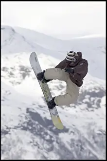 Mountainous Landscape Photo Drucke: Snowboarder