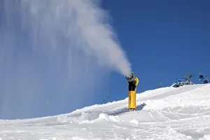 Artificial Snow Machine Drucke: Snowmaking system