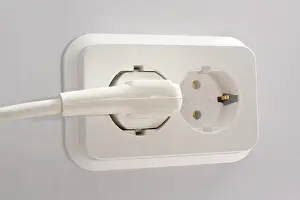 Power Supply Technology Drucke: Socket, cable, plug