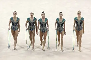 Drucke von Sofia, Bulgarien - 16. September 2018: Team Bulgarien tritt während der Rhythmusgymnastik-Weltmeisterschaften 2018 in Erscheinung. Gruppenturnier Sofia Drucke: Sofia, Bulgarien - 16. September