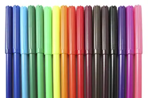 Art Supplies Isolated Drucke: Soft tip pens isolated on white background
