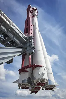 Natural Science Images Drucke: Space rocket on the launch pad