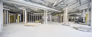 Urban Interior Design Drucke: A spacious interior during its construction phase