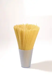 Isolated Foodstuff Images Drucke: Spaghetti in a cup