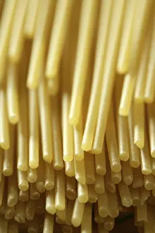 Close Up Pasta Shot Drucke: Spaghetti macro image at studio with selective focus