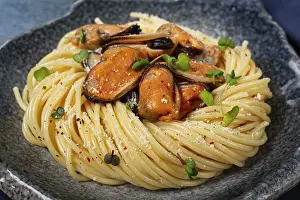 Spaghetti With Mussels Drucke: Spaghetti with mussels, without shell