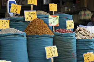Deserted Spice Market Drucke: Spices and dried fruit at the bazaar