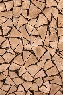 Wooden Structure Texture Drucke: Split firewood as wall cladding, Switzerland