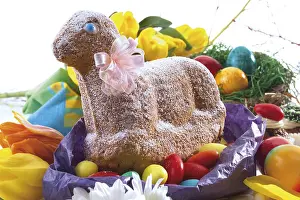 Easter Holiday Sweets Drucke: Sponge cake in the shape of an Easter lamb
