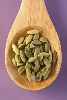 Wooden Spoon Drucke: Spoon with cardamom