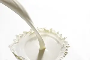 Nutrition Food Photography Drucke: Spray of milk