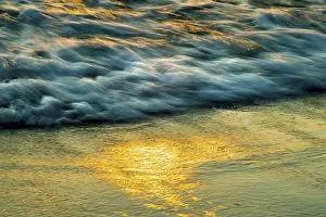 Drucke von Spray, Wellen am Strand, Sonnenuntergang, lange Belichtungszeit, dynamische Helligkeitsbereich, Porth Nanven, St. Just, Cornwall, Großbritannien Porth Drucke: Sprüche, Wellen am Strand, Sonnenuntergang