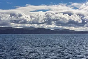 Scotland Coastal Landscape Drucke: Spring clouds over cliffs, Orkney Islands