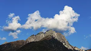 Cumulus Humilis Cloud Europe Drucke: Spring clouds over the Ifinger Peak