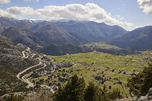 Crete Spring Drucke: Spring in Crete, Askifou Plain
