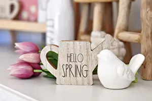 Tulip Blossom Photography Drucke: Spring decor arrangement with bird