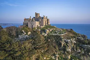 Northern Europe Aerial Landscape Drucke: St Michaels Mount from a drone